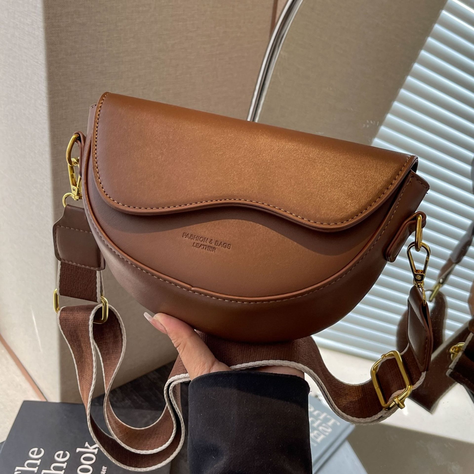 Women Bags Wholesale - Sac à bandoulière en cuir rétro