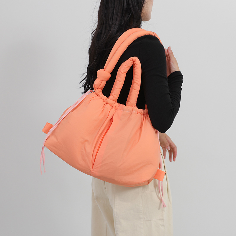 Women Bags White - Nouveau sac femme vers le bas
