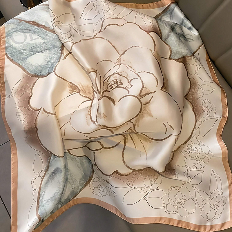 Foulard carré en soie imprimé  - Women Bags Online avis et prix