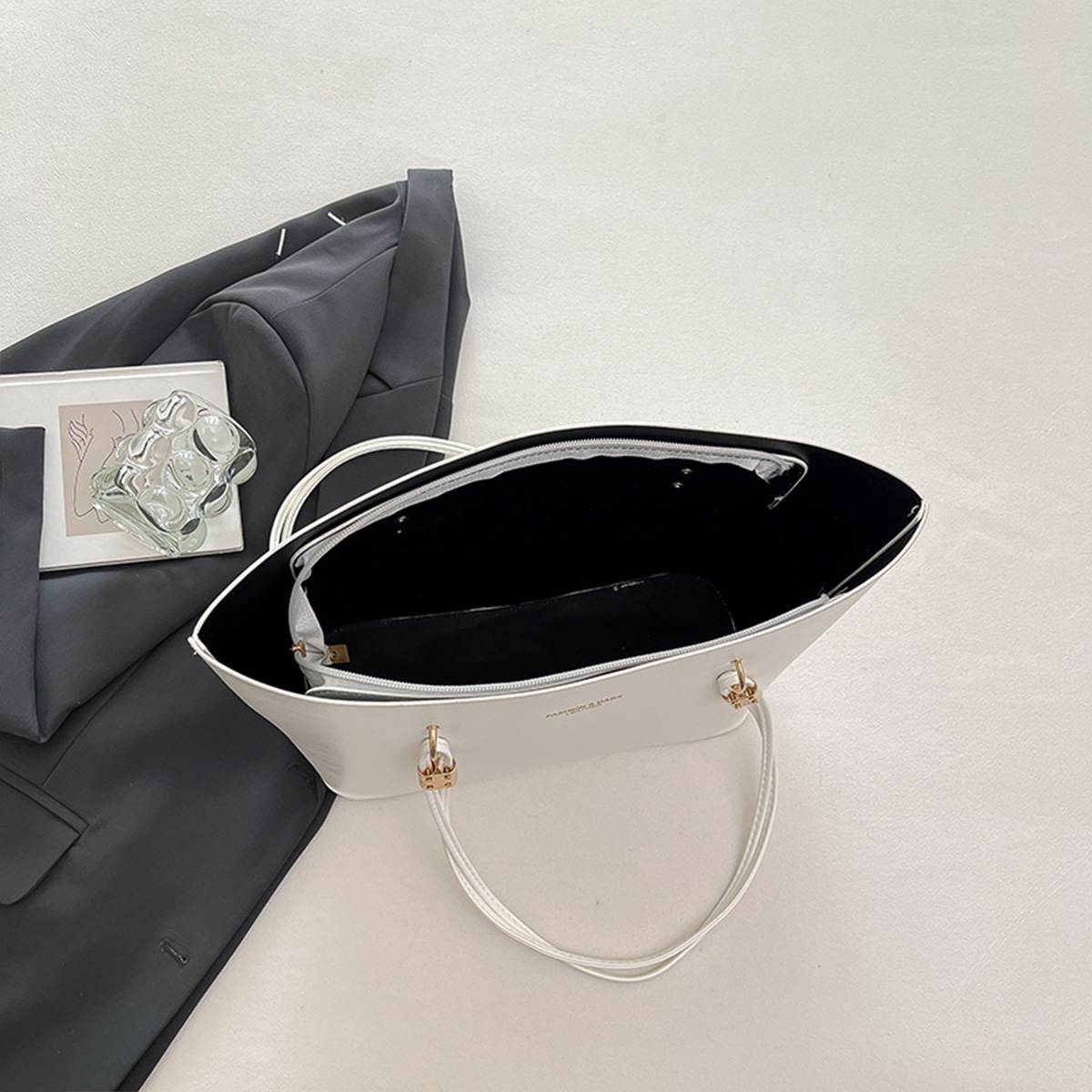 Sac fourre-tout tendance pour  - Women Bags Gold avis et prix